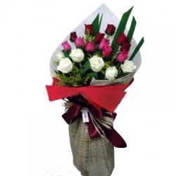 12 Red & pink Roses with ballon in Bouquet Delivery to Manila Philippines